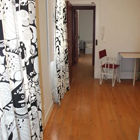 Lisbon Inn Apartments דירה